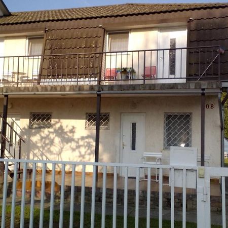 Vizparti Apartmanok Szántód المظهر الخارجي الصورة